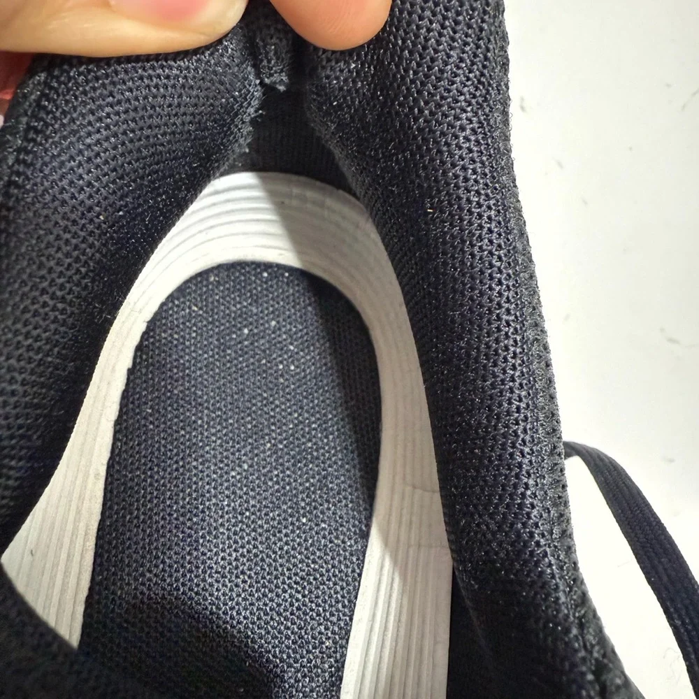 On Running Black and White Athletic Shoes - Picture 2 of 8